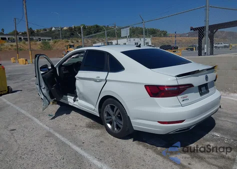 2021 Volkswagen Jetta 1.4T R-Line/1.4T S/1.4T Se z USA, uszkodzony, nr VIN 3VWC57BU8MM002313